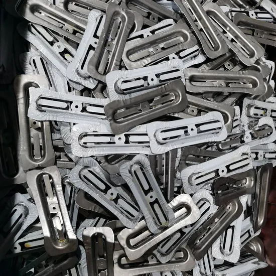 Suporte em U de metal reforçado com aço de hardware de estampagem OEM ODM personalizado de fábrica profissional para prateleiras